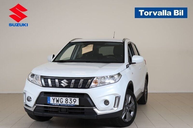 Vit Begagnad 2018 Suzuki Vitara SUV | 169 900 kr (Marknadspris) - Bild 1/4