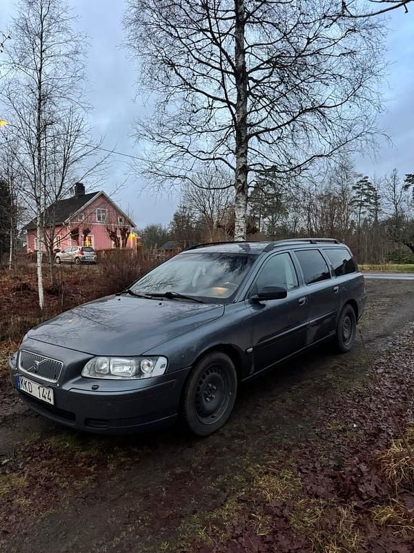 Begagnad 2007 Volvo V70 Kombi | 19 000 kr (Marknadspris) - Bild 1/4