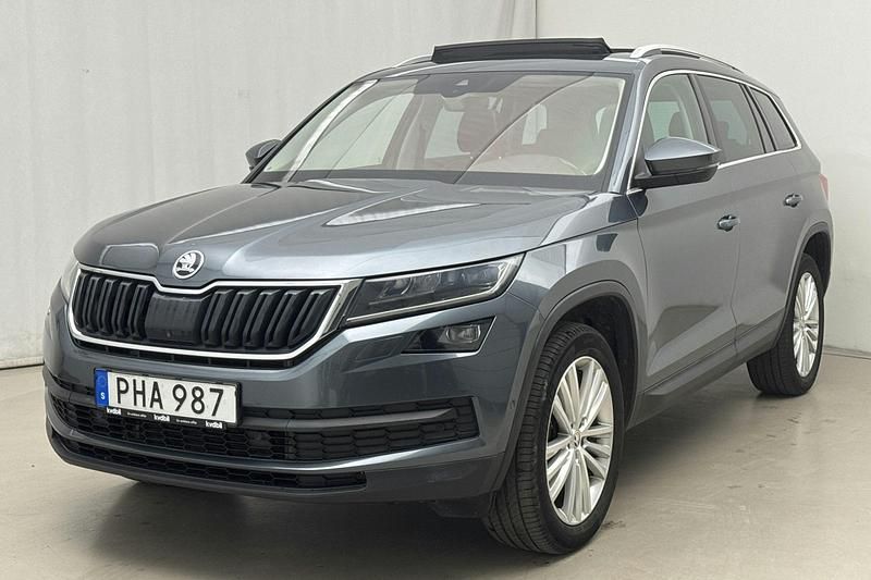 Grå Begagnad 2017 Skoda Kodiaq Business Line SUV | 244 800 kr (Lite dyr) - Bild 1/4