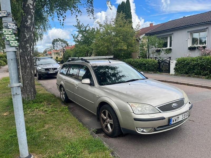 Begagnad Ford Mondeo 145 HK (106 kW) 2005 Kombi
