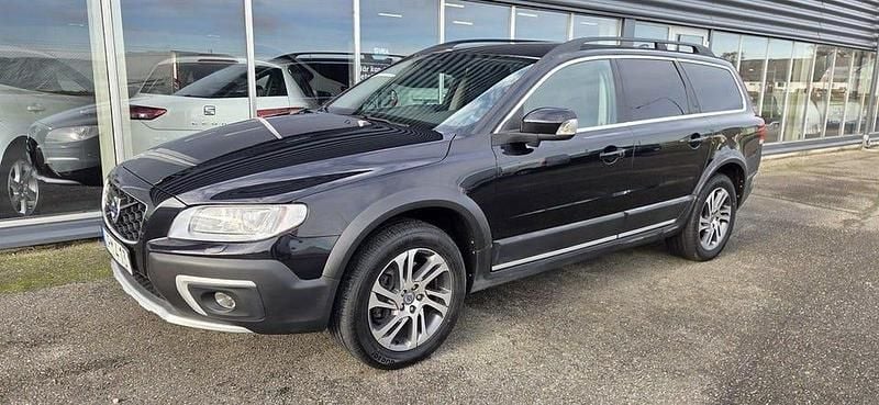 Begagnad Volvo XC70 Summum 181 HK (133 kW) 2014 Svart SUV