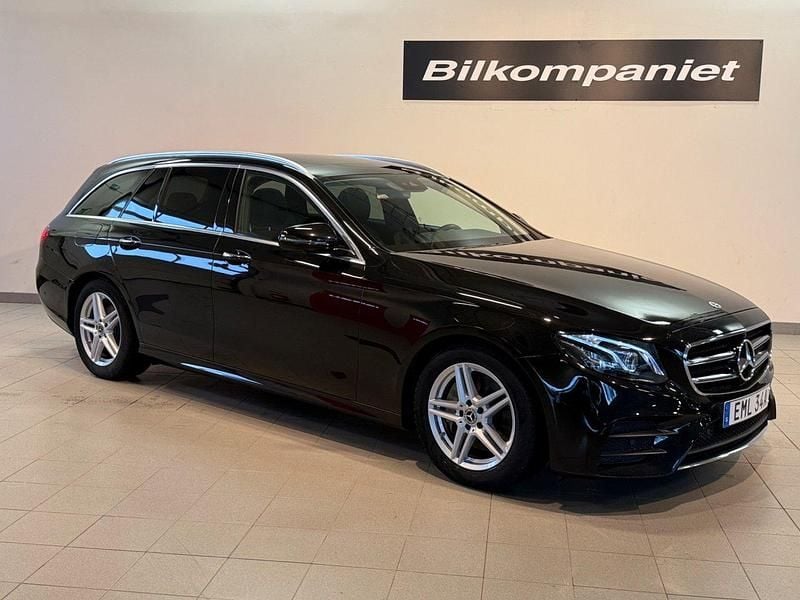 Svart Begagnad 2019 Mercedes E200 AMG line Kombi | 319 900 kr (Marknadspris) - Bild 1/4