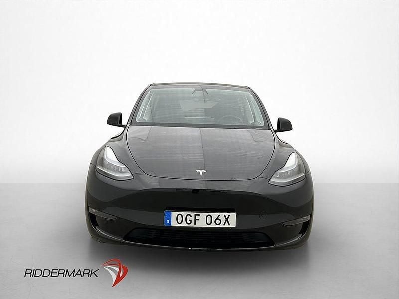 Begagnad Tesla Model Y Long Range AWD 378 kW (514 HK) 2023 Svart SUV