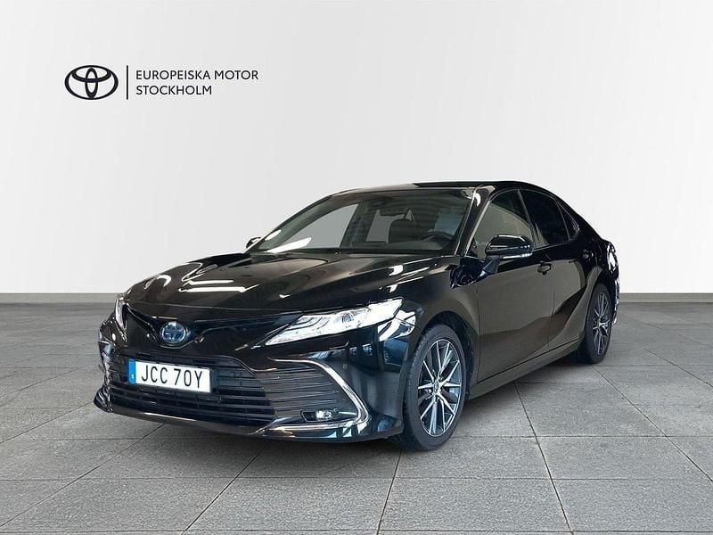 Svart Begagnad 2021 Toyota Camry Executive Sedan | 344 900 kr - Bild 1/3