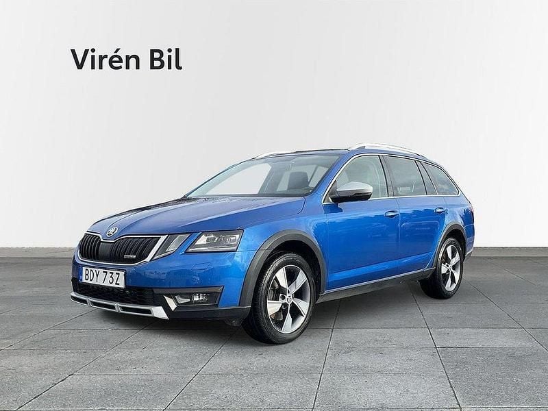 Blå Begagnad 2019 Skoda Octavia Scout Kombi | 230 000 kr (Marknadspris) - Bild 1/4