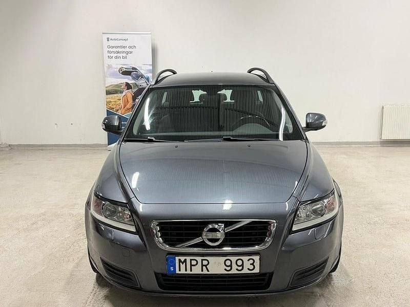 Begagnad Volvo V50 Kinetic 116 HK (85 kW) 2011 Grå Kombi