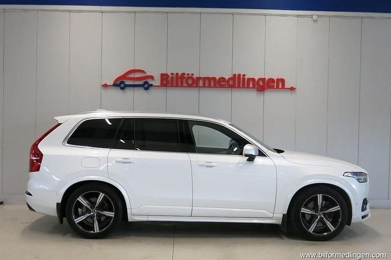 Begagnad Volvo XC90 R-Design 303 HK (222 kW) 2019 Crystal white pearl SUV