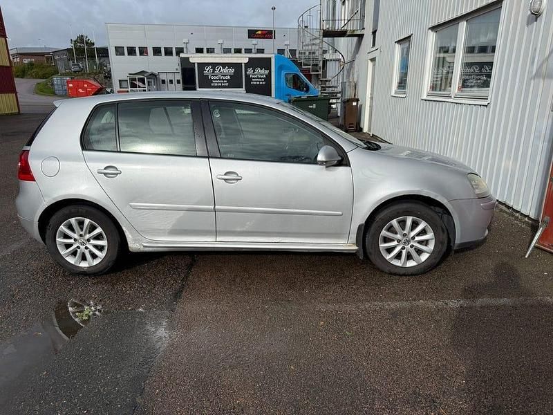 Begagnad 2007 VW Golf V Halvkombi | 30 000 kr (Lite dyr) - Bild 1/4