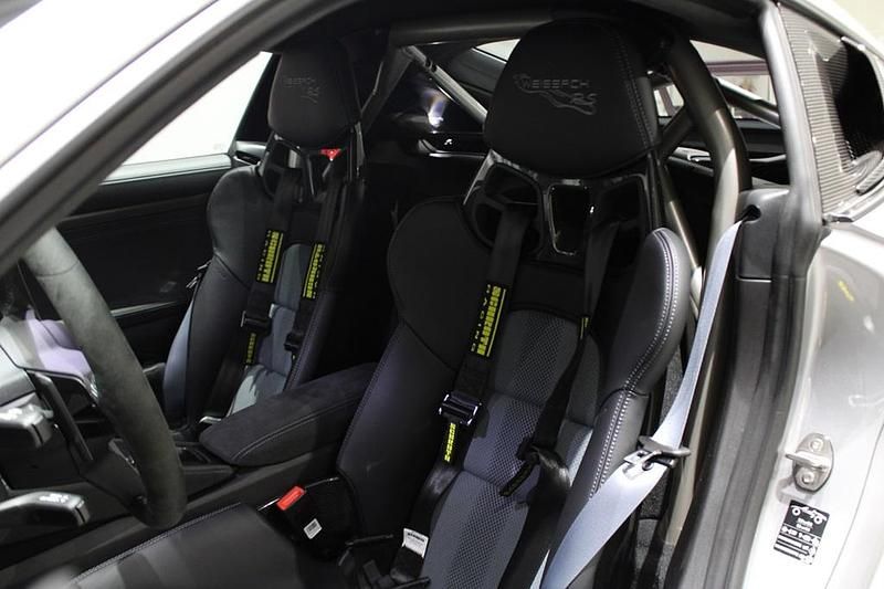 Ny Porsche 718 Cayman GT4 500 HK (367 kW) 2025 Silver Sportkupé