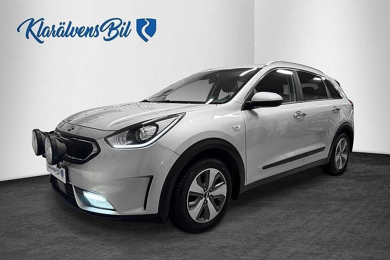 Grå Begagnad 2018 Kia Niro Advance SUV | 174 900 kr (Marknadspris) - Bild 1/4