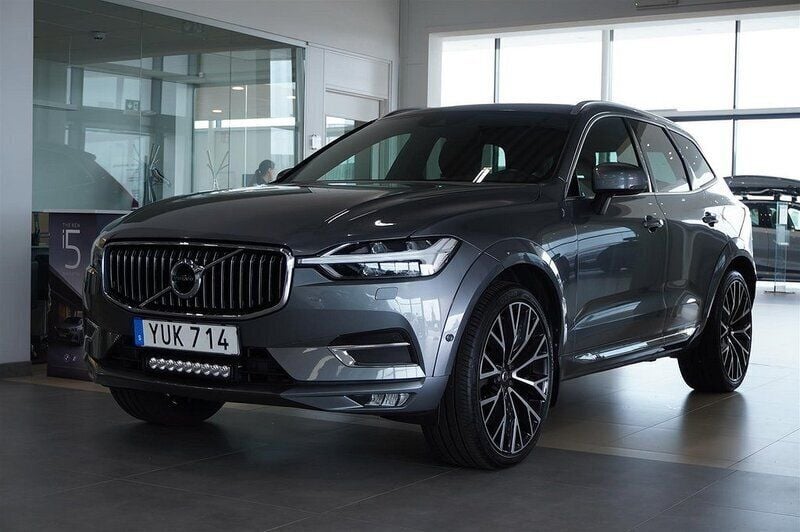 Grå Begagnad 2018 Volvo XC60 Inscription SUV | 328 800 kr (Dyr) - Bild 1/4