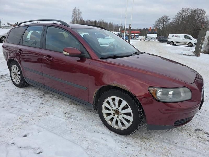 Röd Begagnad 2006 Volvo V50 Kombi | 16 900 kr (Marknadspris) - Bild 1/4