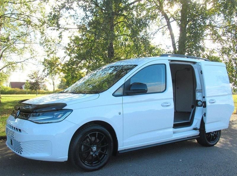 Vit Begagnad 2022 VW Caddy Edition Minibuss | 315 000 kr (Dyr) - Bild 1/4