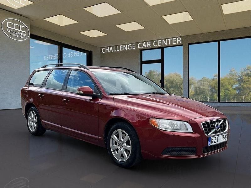 Röd Begagnad 2010 Volvo V70 Kinetic Kombi | 39 900 kr (Superpris) - Bild 1/4