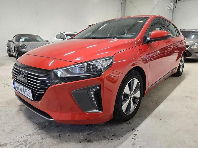 Orange Begagnad 2018 Hyundai Ioniq Comfort Halvkombi | 164 500 kr (Bra pris) - Bild 1/4