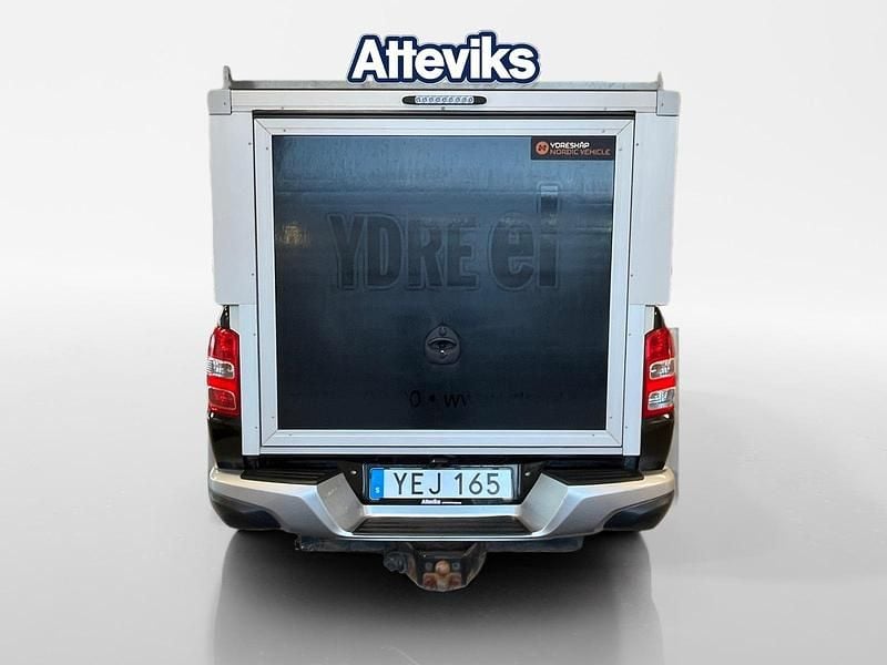 Begagnad Mitsubishi L200 2016 Svart Pickup