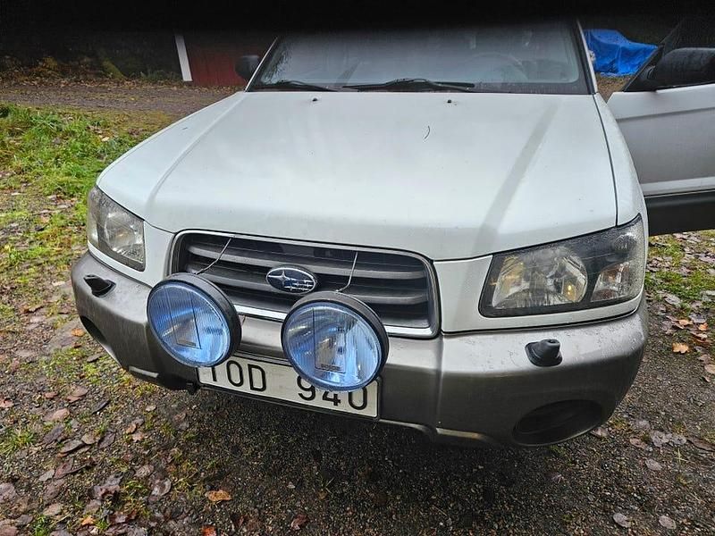 Begagnad 2003 Subaru Forester SUV | 34 000 kr - Bild 1/4