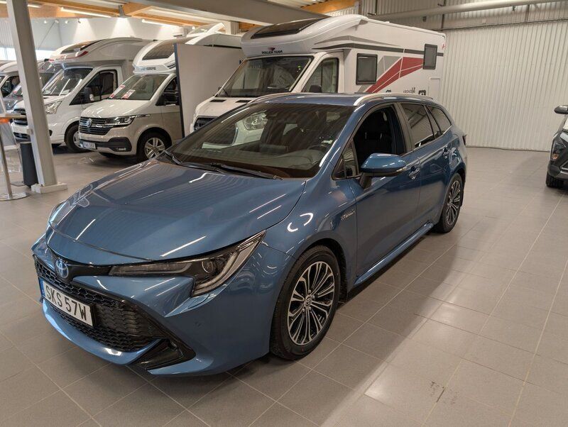Blå Begagnad 2020 Toyota Corolla Style Kombi | 219 900 kr (Marknadspris) - Bild 1/4