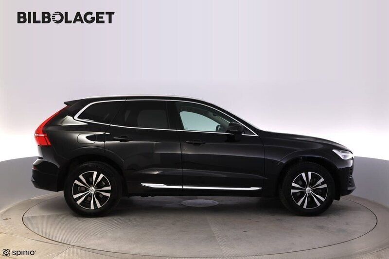 Svart Begagnad 2023 Volvo XC60 Core SUV | 494 800 kr (Bra pris) - Bild 1/4