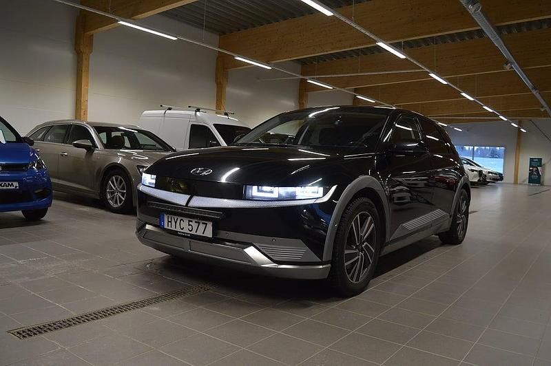 Svart Begagnad 2023 Hyundai Ioniq 5 Advanced SUV | 469 000 kr (Dyr) - Bild 1/4