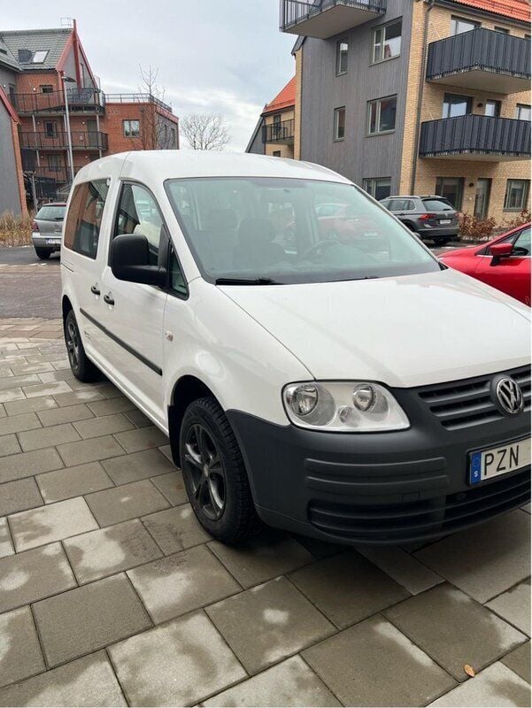 Vit Begagnad 2008 VW Caddy Minibuss | 49 000 kr (Lite dyr) - Bild 1/4