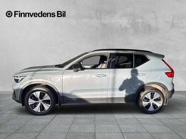 Begagnad Volvo XC40 Plus 211 HK (155 kW) 2023 Grå SUV