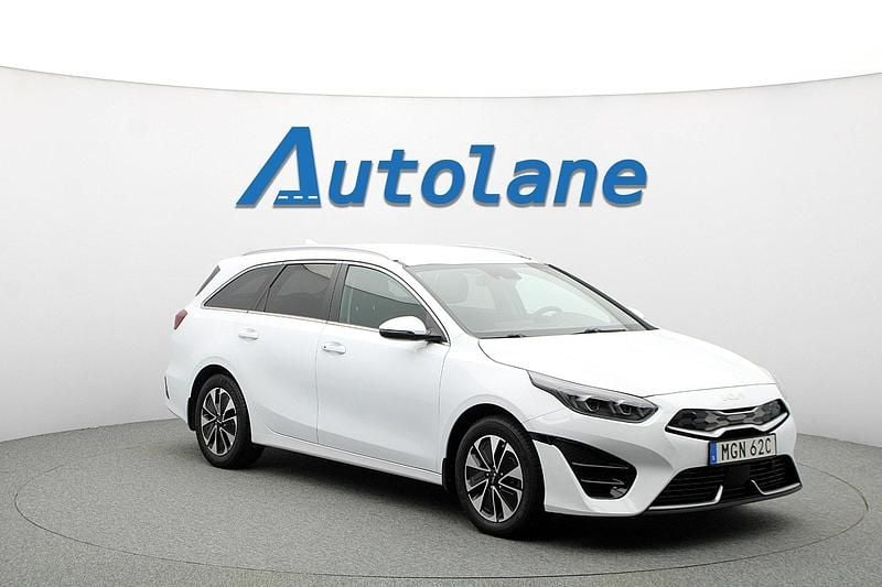 Vit Begagnad 2022 Kia Ceed Sportswagon Kombi | 229 900 kr (Marknadspris) - Bild 1/3