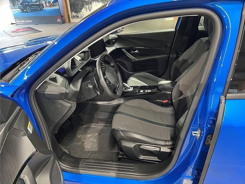 Begagnad Peugeot 2008 Allure 131 HK (96 kW) 2021 Blå SUV