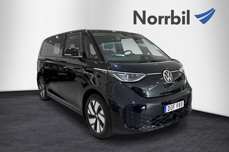 Svart (deep black pärleffekt) Begagnad 2023 VW ID. Buzz Van | 509 900 kr (Marknadspris) - Bild 1/4