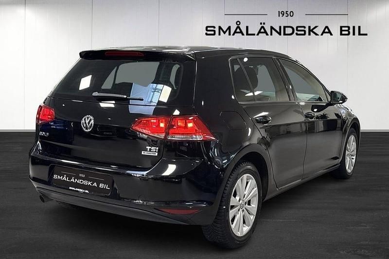 Begagnad VW Golf VII 110 HK (80 kW) 2015 Svart Halvkombi