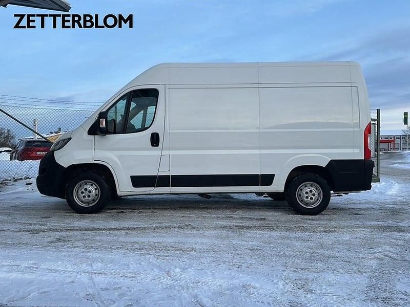 Begagnad Peugeot Boxer 131 HK (96 kW) 2019 Vit Van