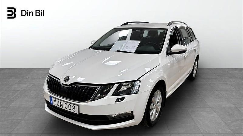 Vit Begagnad 2018 Skoda Octavia Ambition Kombi | 174 900 kr (Marknadspris) - Bild 1/4