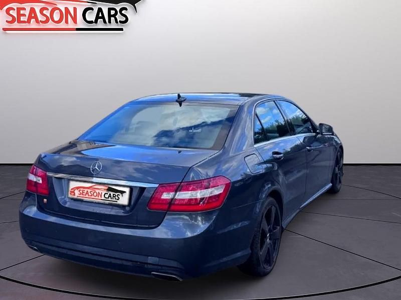 Begagnad Mercedes E220 Classic 170 HK (125 kW) 2012 Mörkgrå Sedan