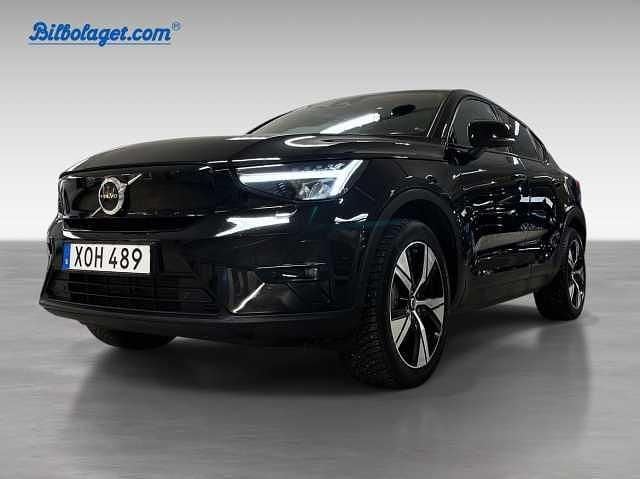 Svart Begagnad 2023 Volvo C40 Plus SUV | 339 900 kr (Marknadspris) - Bild 1/4