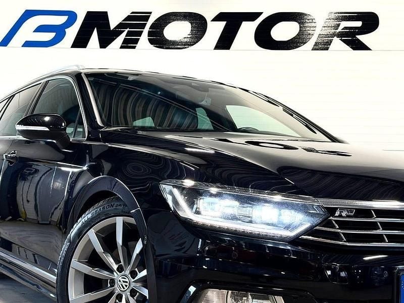 Begagnad VW Passat Highline 190 HK (139 kW) 2015 Svart Kombi