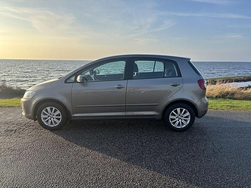 Begagnad VW Golf VII 105 HK (77 kW) 2013 Brun Halvkombi
