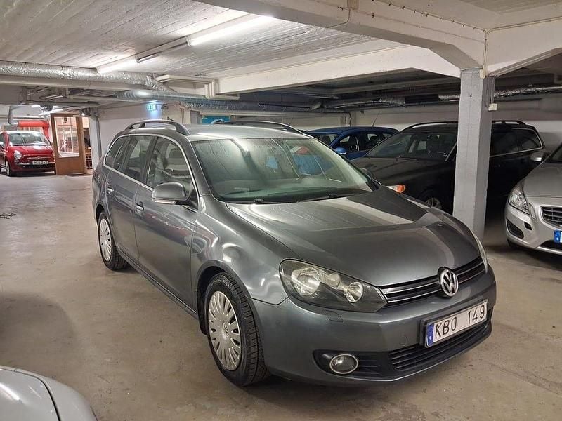 Begagnad VW Golf VI 122 HK (89 kW) 2010 Grå Halvkombi