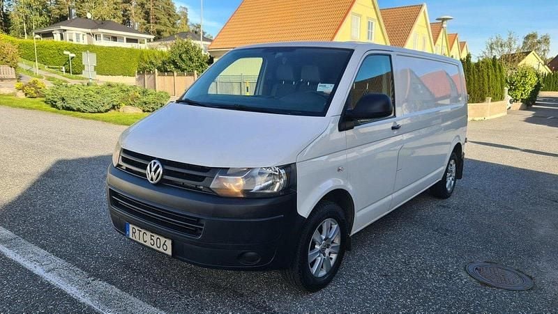 Vit Begagnad 2014 VW T5 Van | 120 000 kr (Dyr) - Bild 1/4