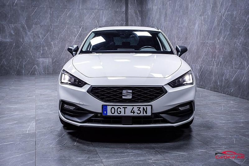 Begagnad Seat Leon FR 150 HK (110 kW) 2023 Vit Kombi