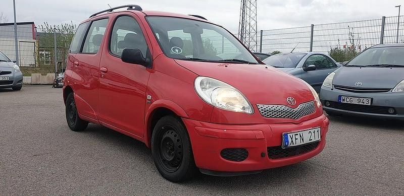Begagnad 2005 Toyota Yaris Verso Minibuss | 18 500 kr (Bra pris) - Bild 1/4