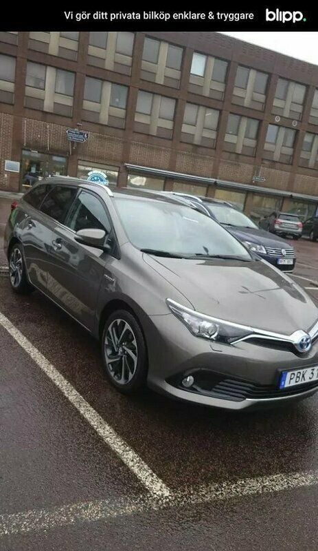 Begagnad 2016 Toyota Auris Touring Sports Kombi | 175 000 kr (Marknadspris) - Bild 1/4