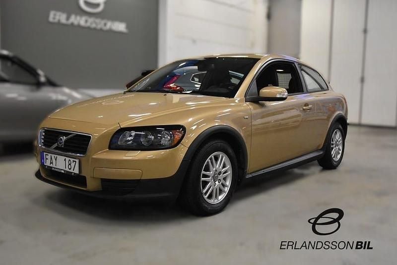 Ljusbrun Begagnad 2009 Volvo C30 Drive Kinetic Halvkombi | 49 900 kr (Marknadspris) - Bild 1/4