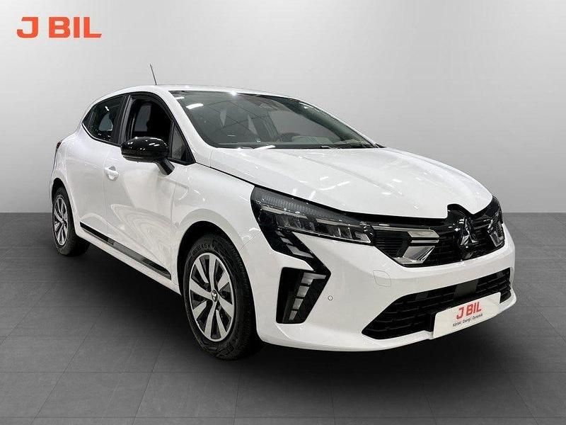 Arctic white Begagnad 2024 Mitsubishi Colt Invite Halvkombi | 229 900 kr - Bild 1/4