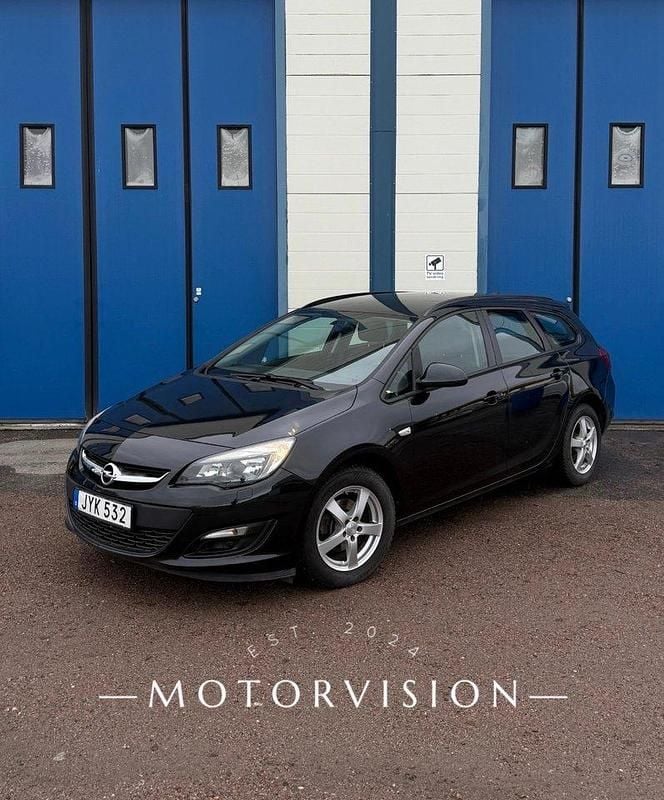 Svart Begagnad 2015 Opel Astra drive Kombi | 119 000 kr (Lite dyr) - Bild 1/4