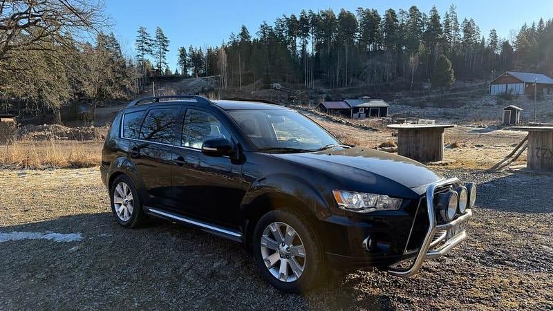 Begagnad 2011 Mitsubishi Outlander SUV | 60 000 kr (Marknadspris) - Bild 1/4