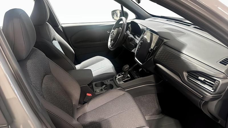 Begagnad Subaru Forester 136 HK (100 kW) 2024 Grå SUV