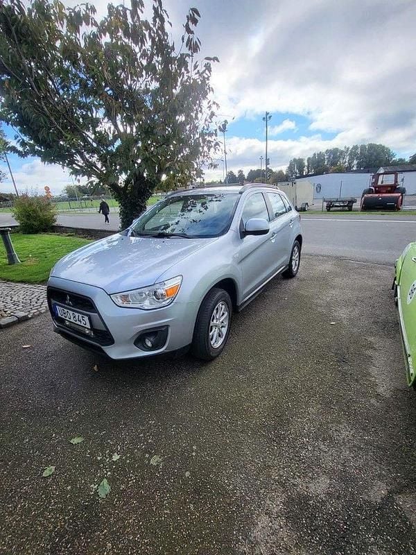 Silver Begagnad 2015 Mitsubishi ASX SUV | 75 000 kr (Bra pris) - Bild 1/3