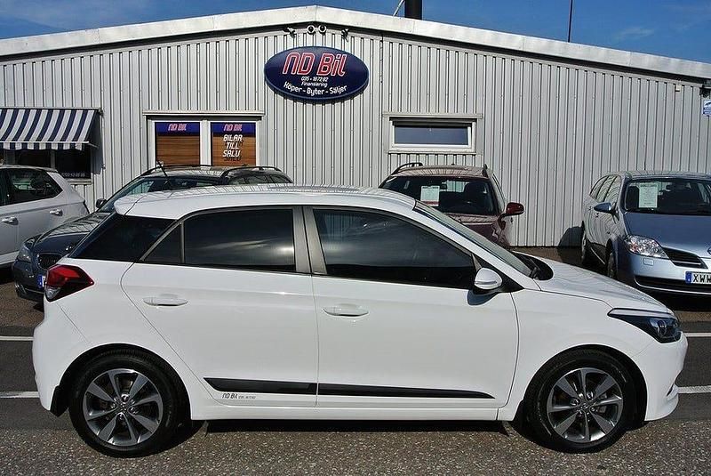 Begagnad Hyundai i20 84 HK (61 kW) 2016