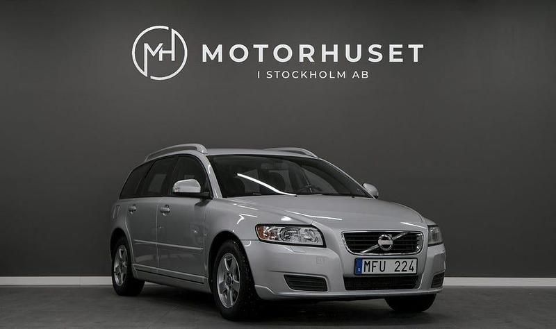 Begagnad Volvo V50 146 HK (107 kW) 2011 Grå Kombi