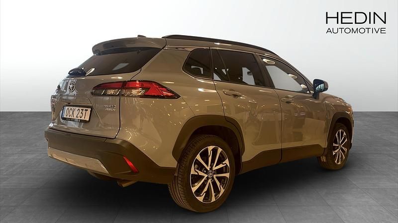 Begagnad Toyota Corolla Cross 2023 Grå SUV